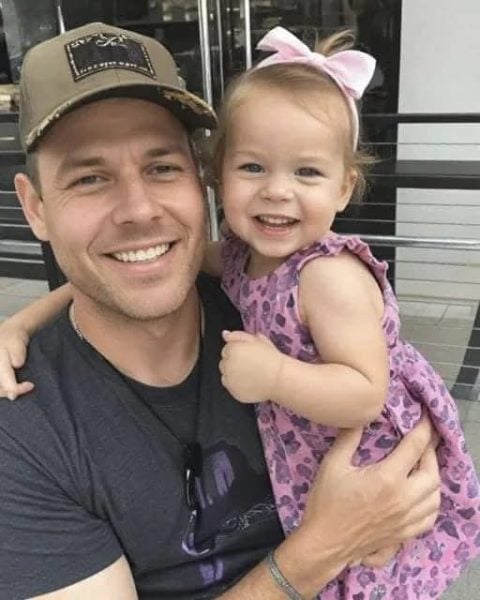 Hi guys I am Garry, and this is my daughter Sophia. I am single dad and I have a very sad story to share.